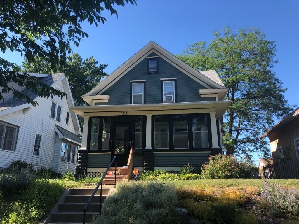 Charles Green & Black Exterior