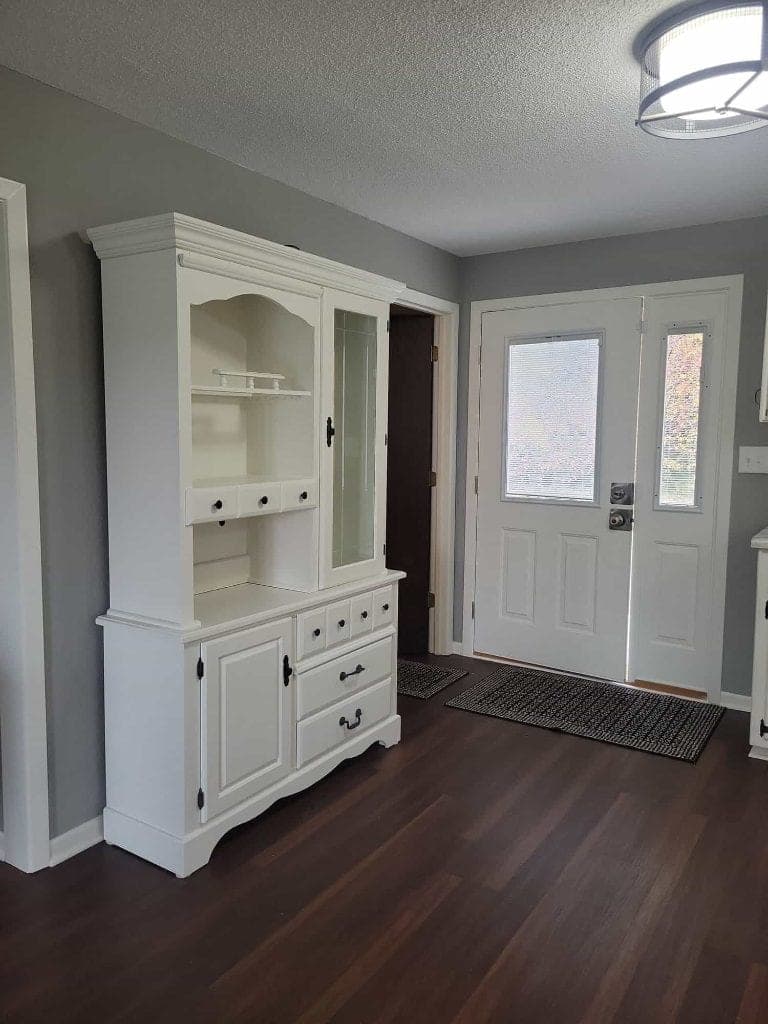 Repose Gray Entryway & Hutch