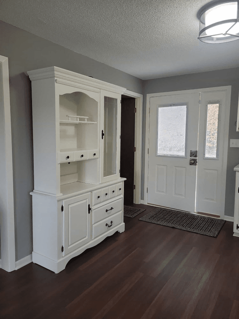 Repose Gray Entryway & Hutch
